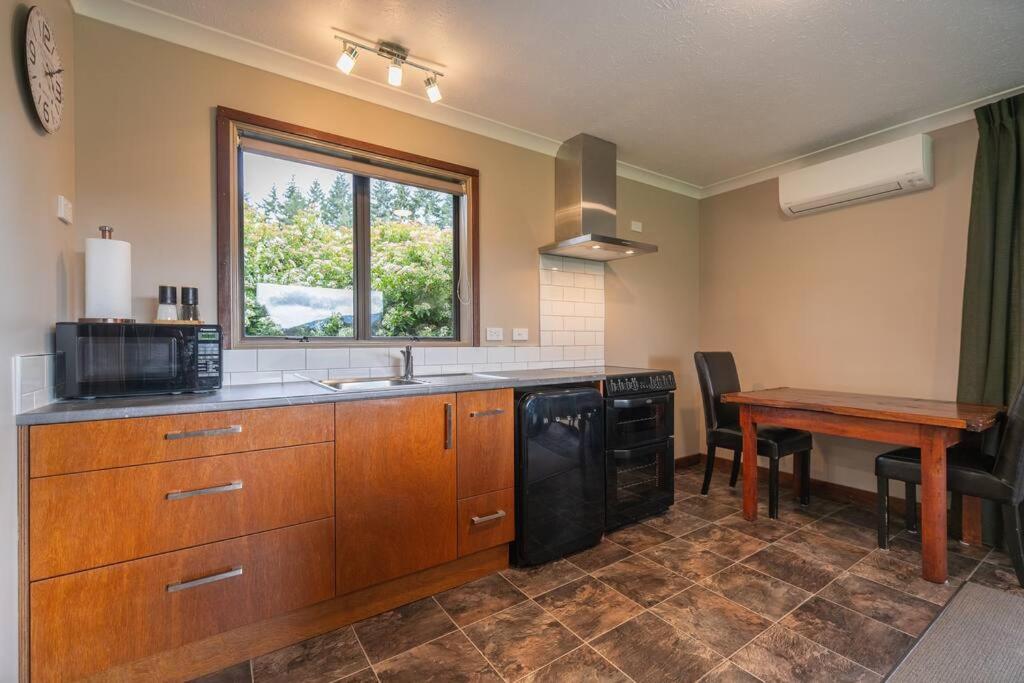 Te Anau Cottage Exterior photo
